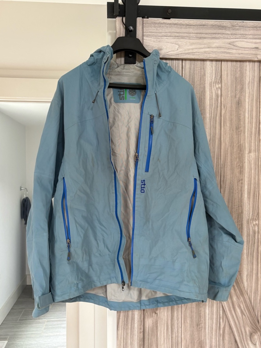 Stio Men's Light Blue Hooded Rain Jacket with Blue Trim